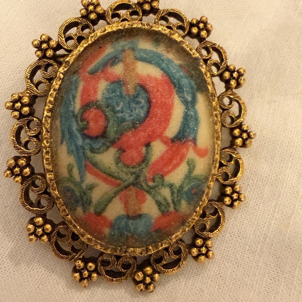 Vintage 1974 Handmade Sugar Art Floral Brooch Gold Tone Filigree Artisan Brooch